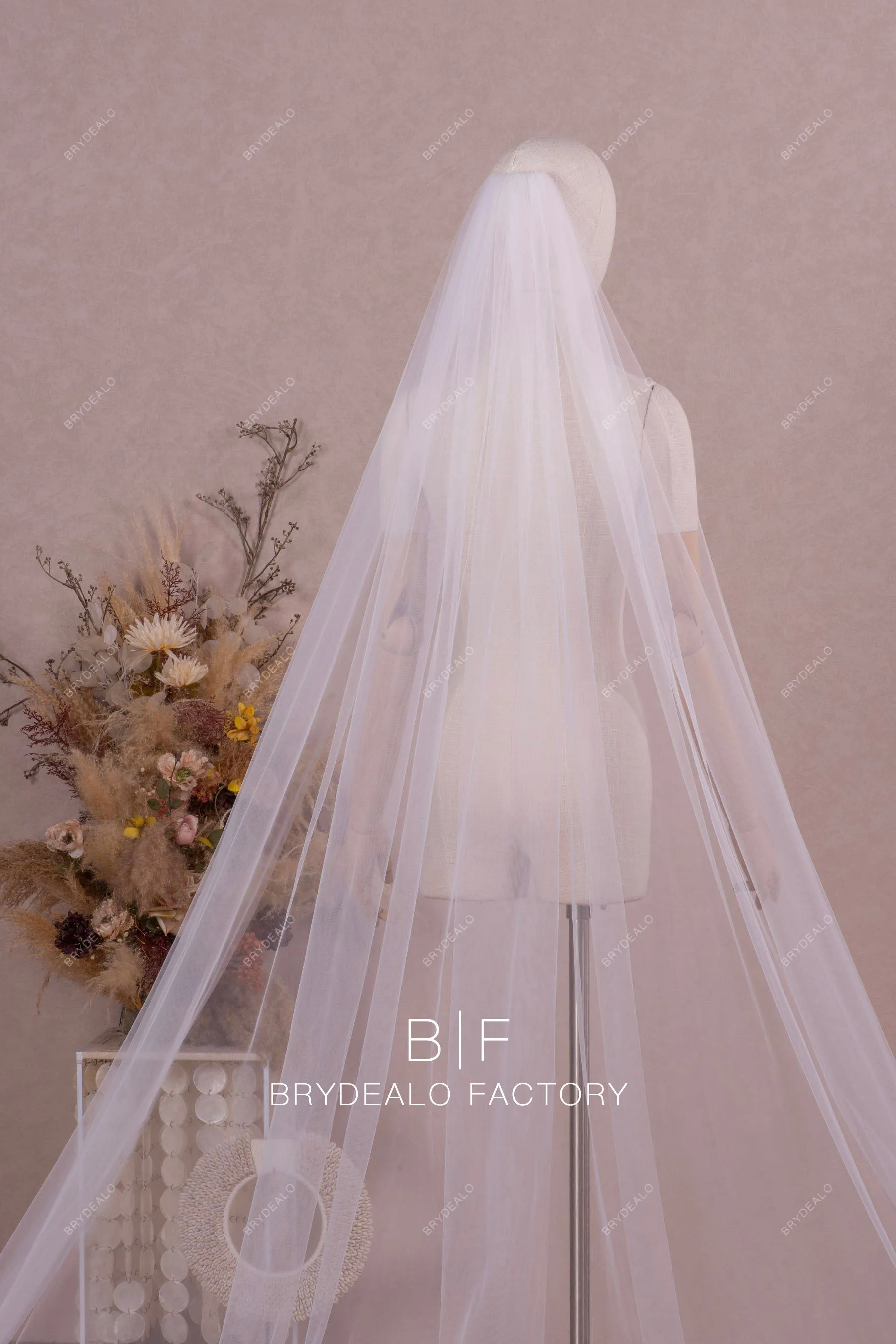 Designer Flower Lace Single Tier Royal Length Wedding Veil