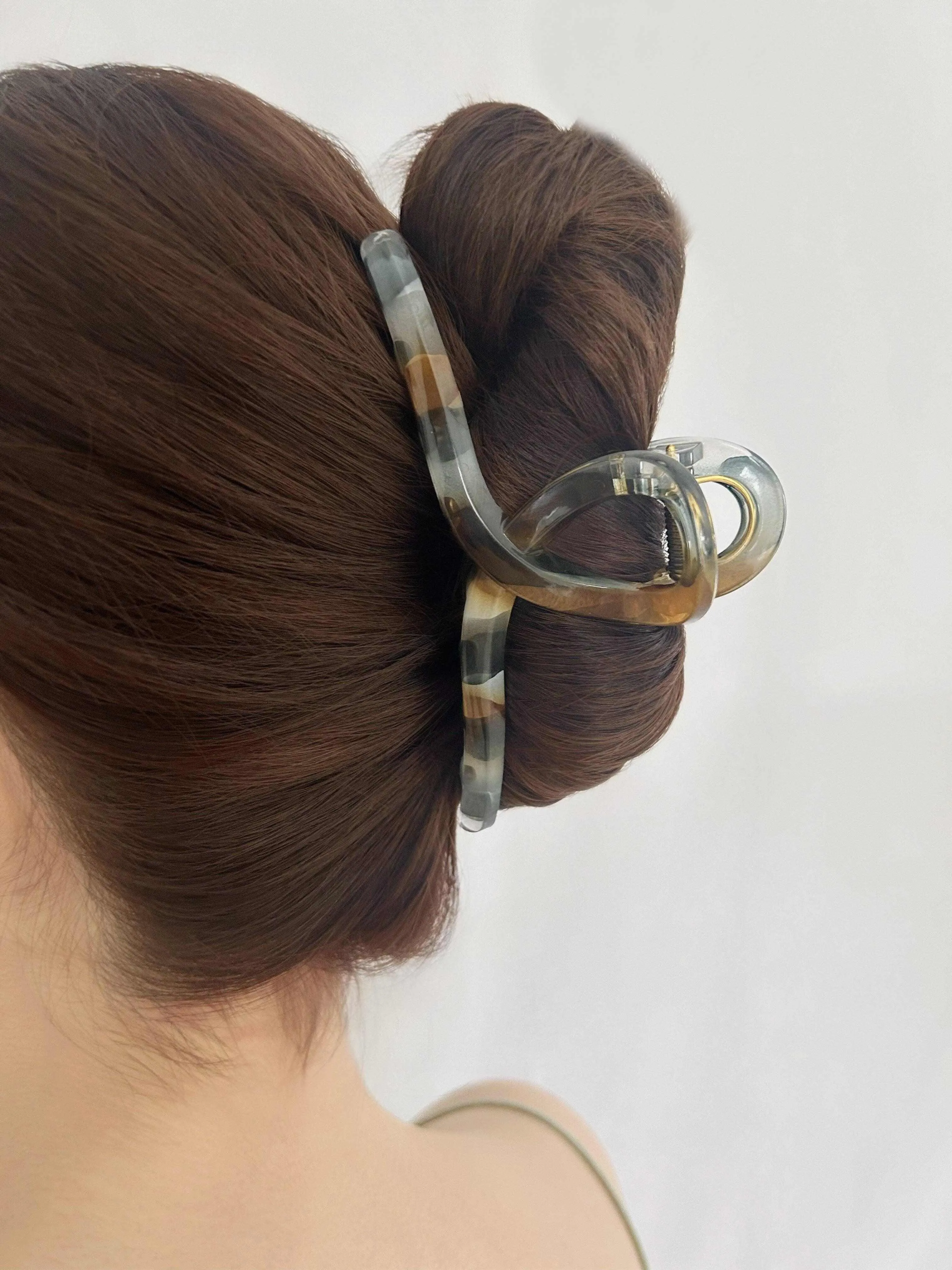 Modern Art Amber Marble Twisted Hair Clip
